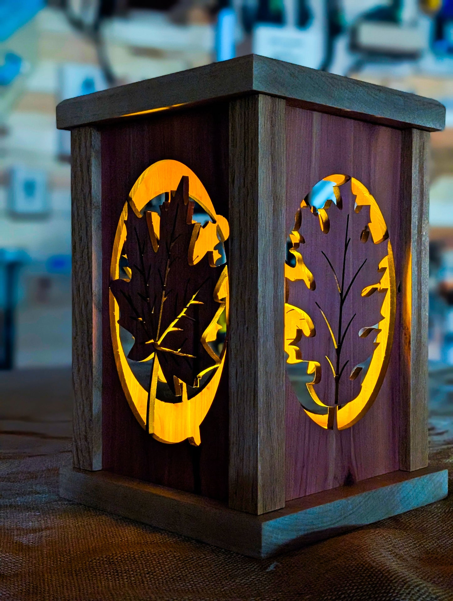 Leaf Luminary