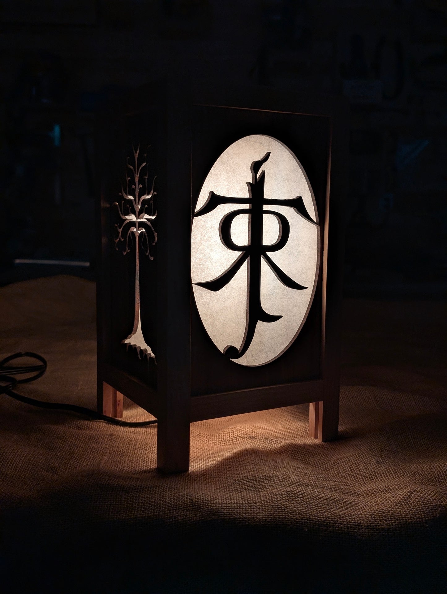 White Tree Lamp