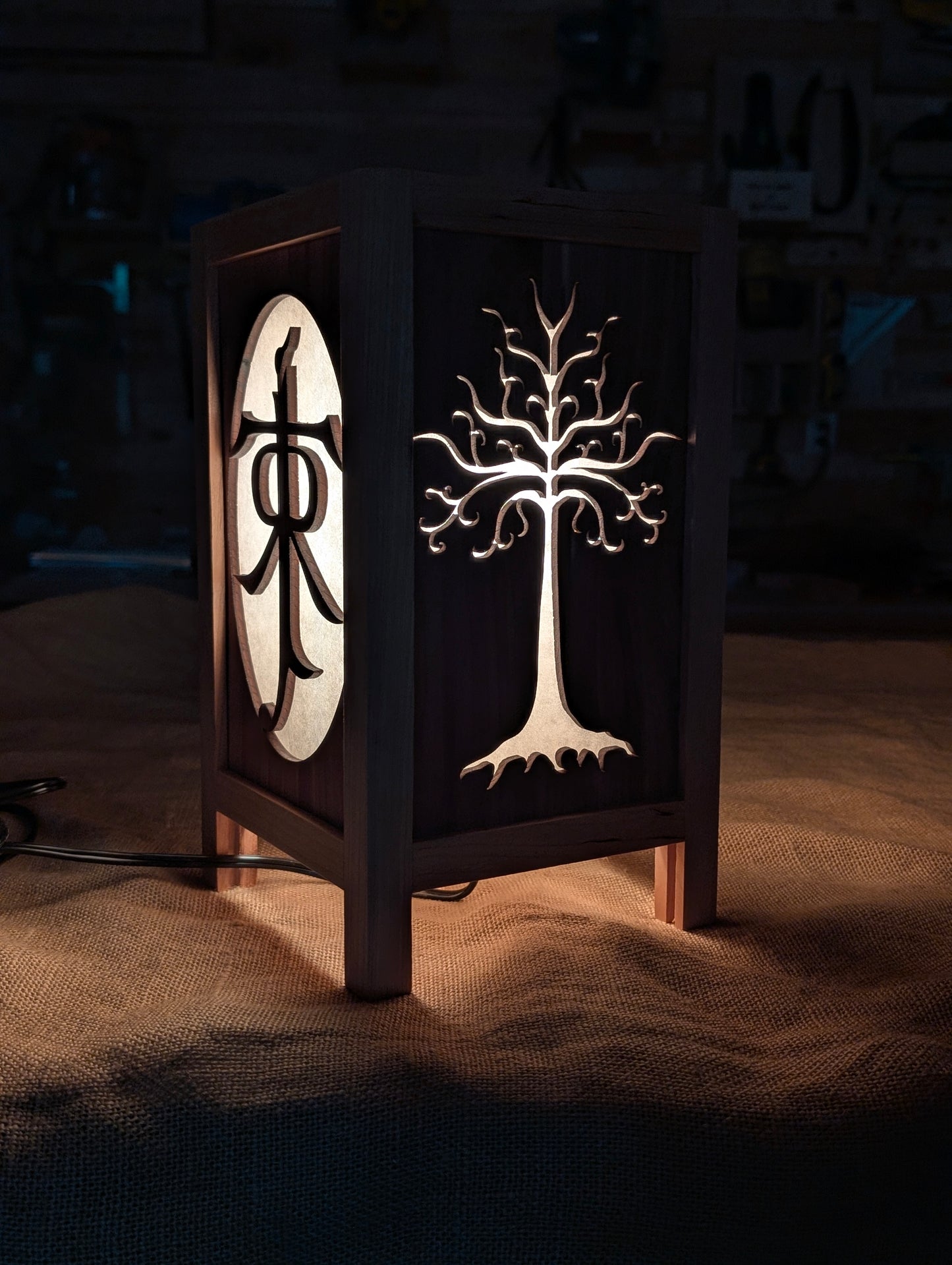 White Tree Lamp